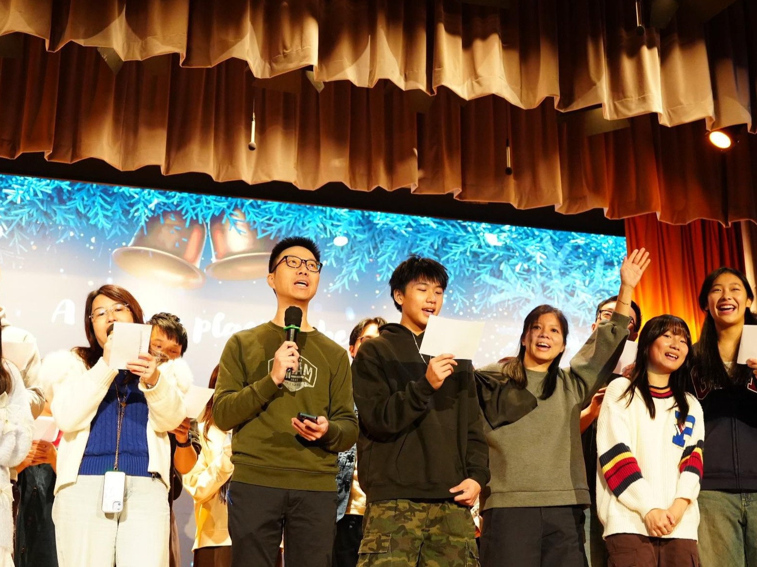 Sing for Love: Christmas Singing Show